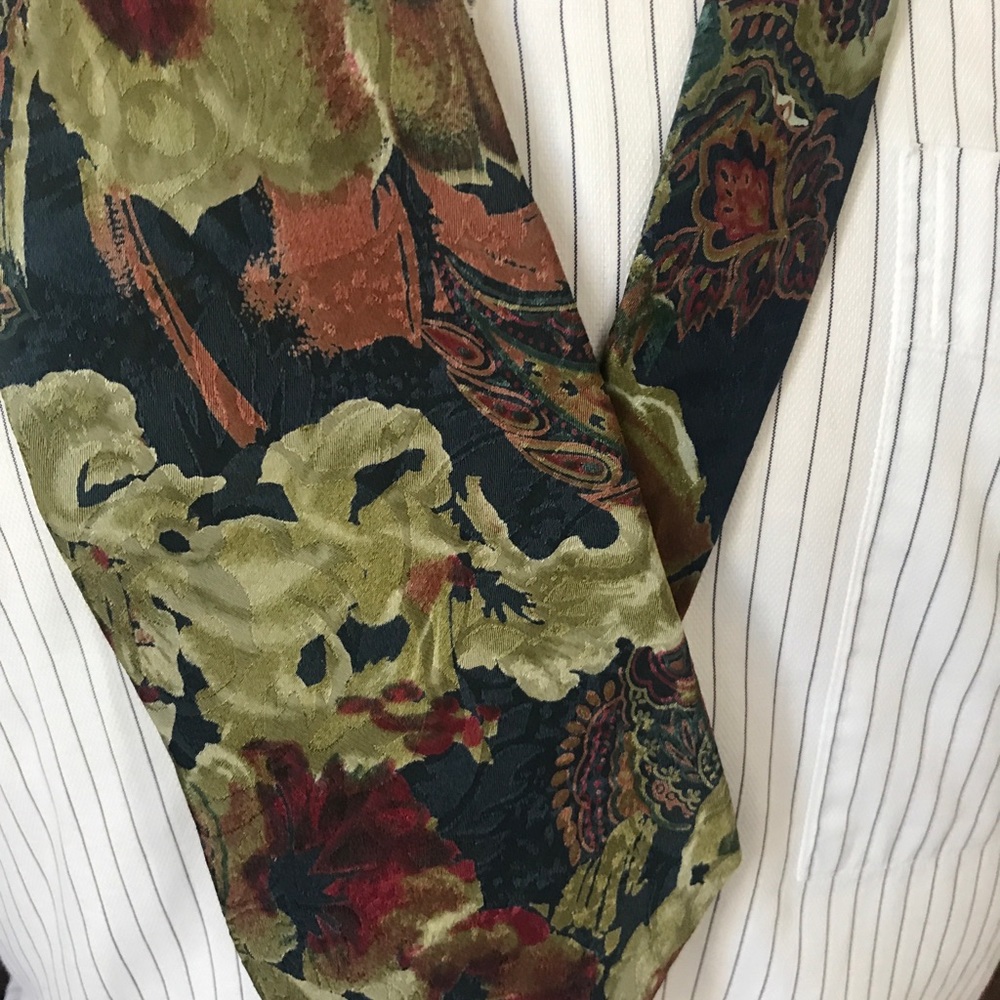 Boston Traders Floral Abstract Silk